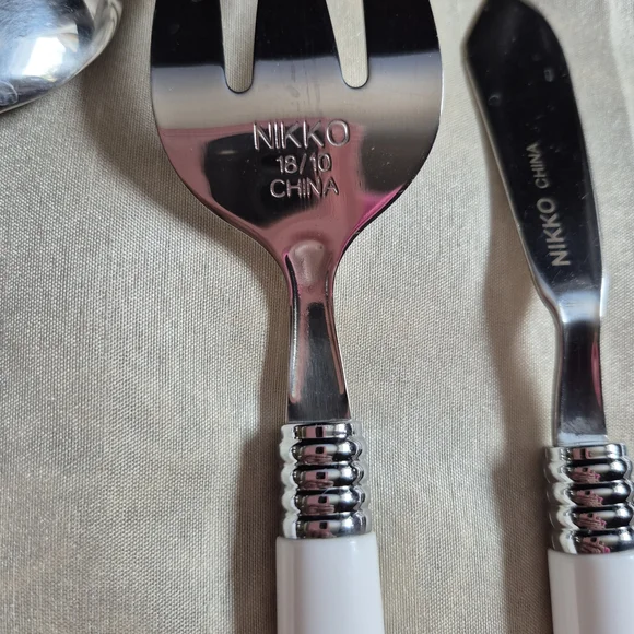 Elegant White 6pc. Vintage Cutlery Set with Tree Design Nikko - Picture 13 of 13